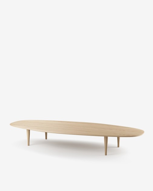 JARI Low Tables – stoliki kawowe z litego dębu | Brdr. Krüger x OEO Studio