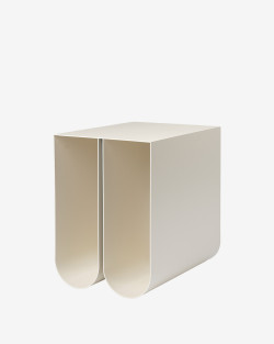 Curved Side Table | Rzeźbiarski stolik boczny Curved