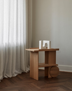 Axis Sideboard | Mobilny stolik boczny z litego dębu