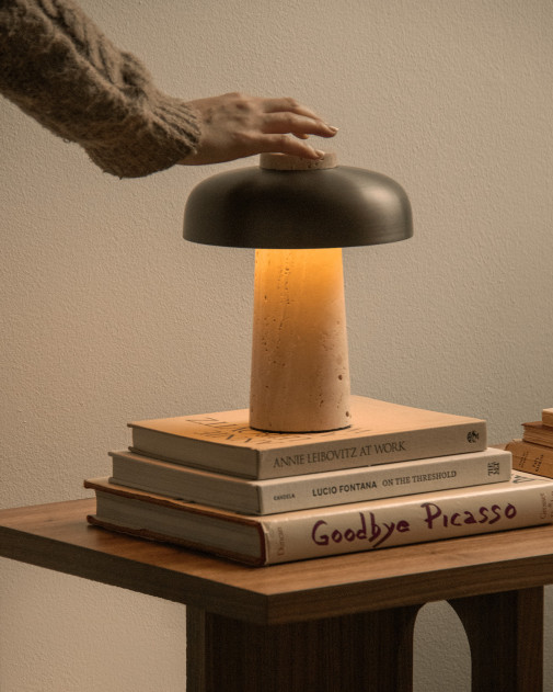 Reverse Table Lamp Portable | Lampa przenośna Audo