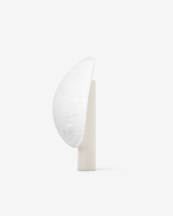 Tense Portable Table Lamp | New Works | Lampa stołowa przenośna