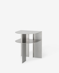 Rand Side Table | New Works | Stolik pomocniczy ze stali nierdzewnej