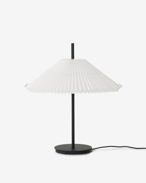 Nebra Table Lamp | New Works | Lampa stołowa z regulowanym abażurem