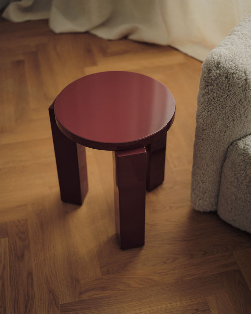 Atlas Stool Round | New Works | Lakierowany stołek