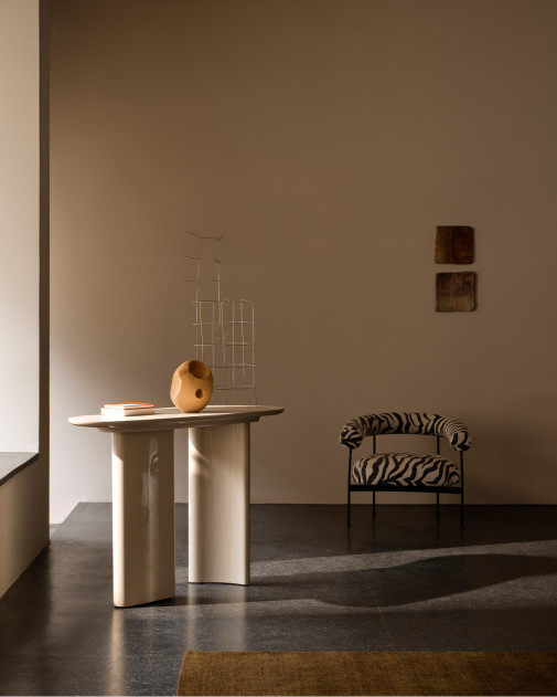 Tangent Console Table | dk3 | Konsola
