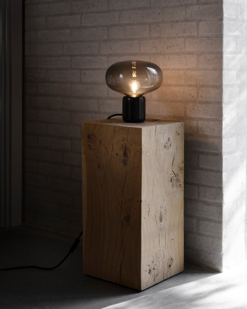 Karl-Johan Table Lamp | New Works | Marmurowa lampa stołowa
