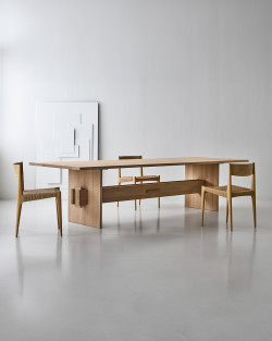 Jeppe Utzon Table #2 | dk3 | Stół drewniany