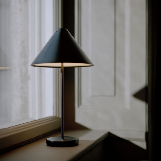 Brolly Portable Table Lamp | lampa stołowa przenośna | USB
