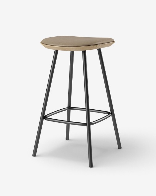 Pauline Bar Stool | Brdr. Krüger | Designerski hoker drewniany