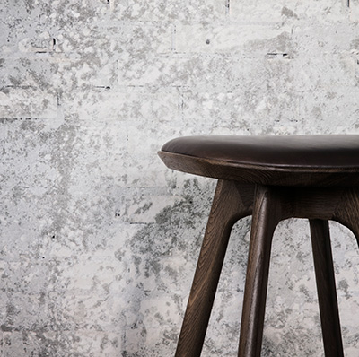 drewniane krzesła barowe ze skórzaną tapicerką Pauline Brdr Kruger