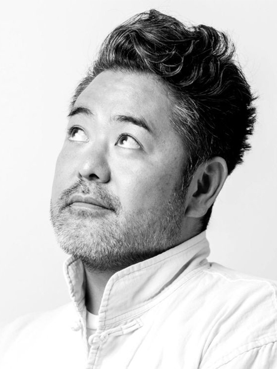 Kensaku Oshiro 